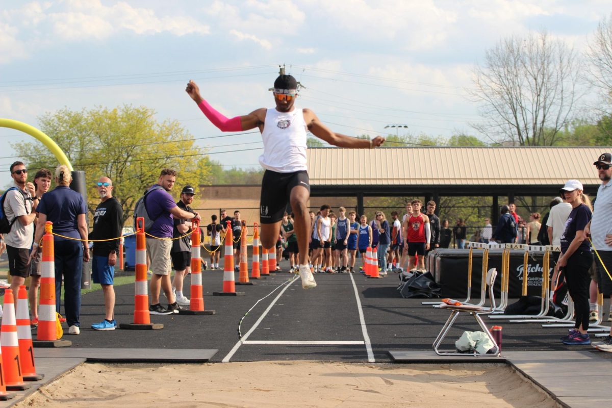 Bulldog Shine at Stargazer Invitational