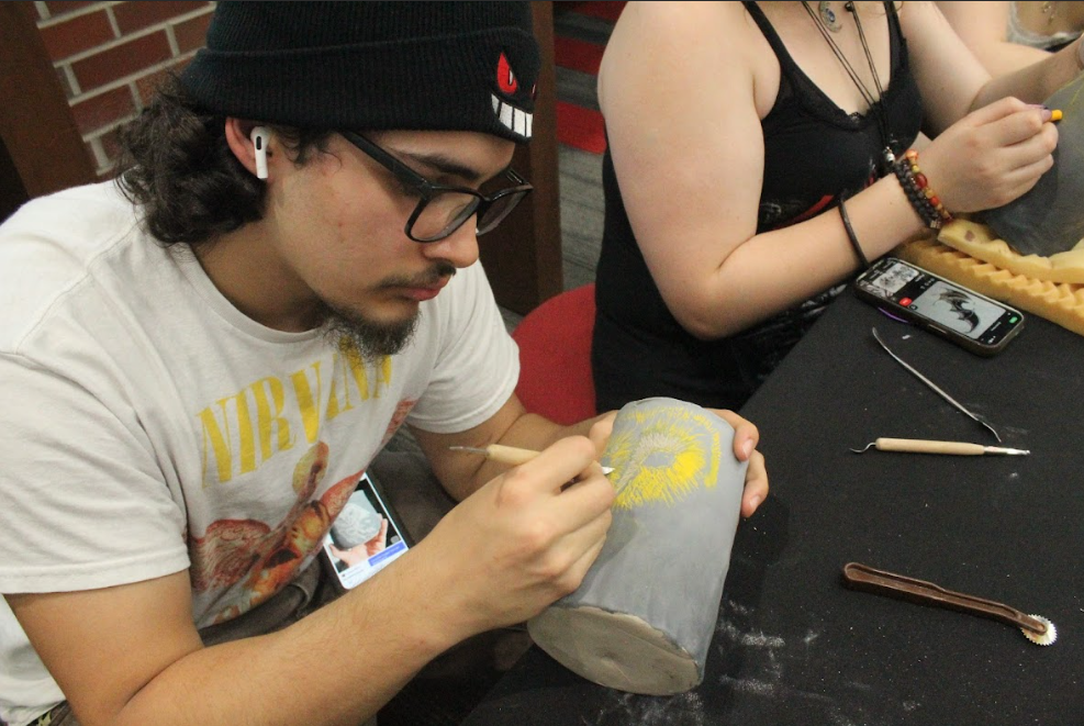 NAHS ceramic demonstration 